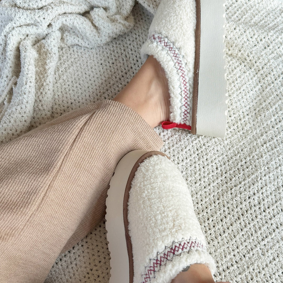 Claiere™| Elevated Sherpa Slippers